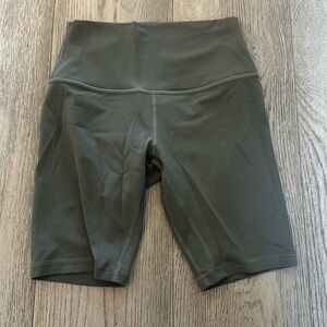 Lululemon green biker shorts